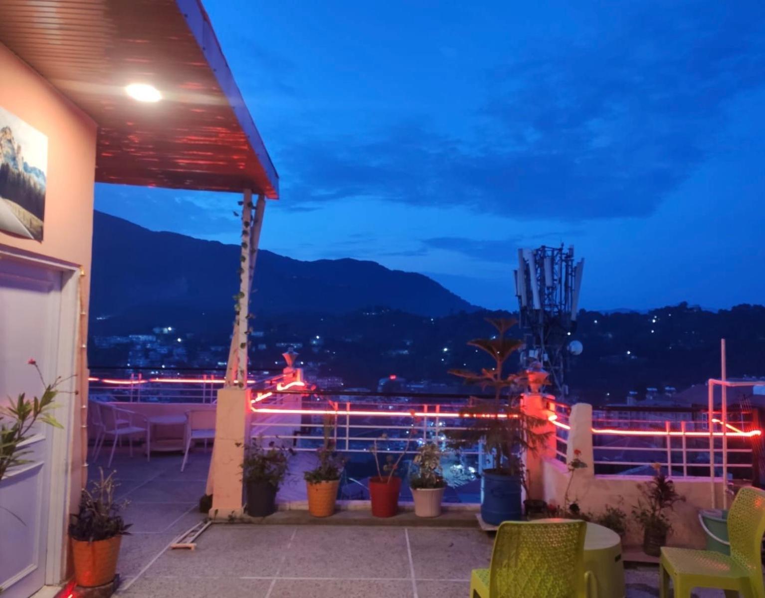 Solan Regency Exterior foto